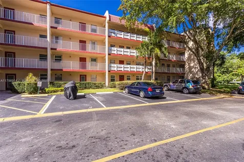 1005 Country Club Drive Margate FL 33063