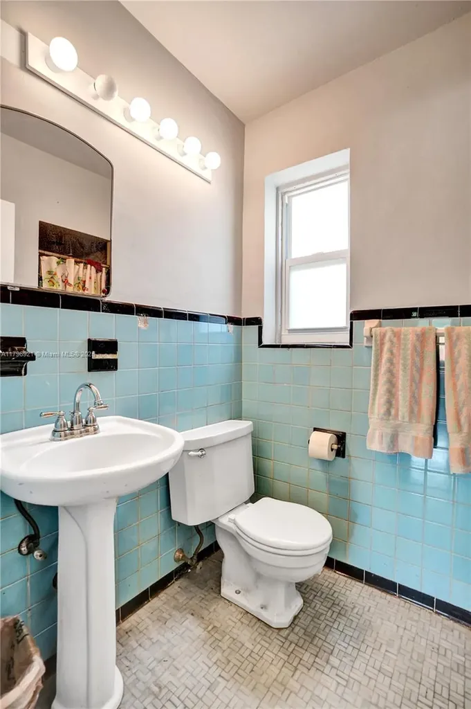 326 S 14th Avenue Hollywood FL 33020