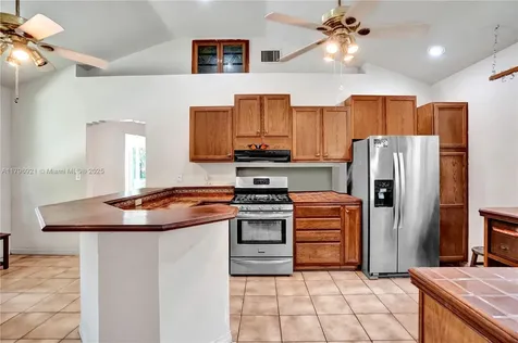 326 S 14th Avenue Hollywood FL 33020