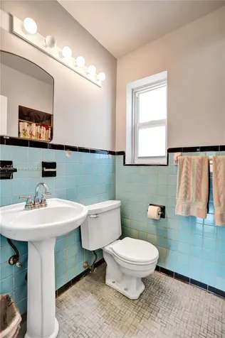 326 S 14th Avenue Hollywood FL 33020