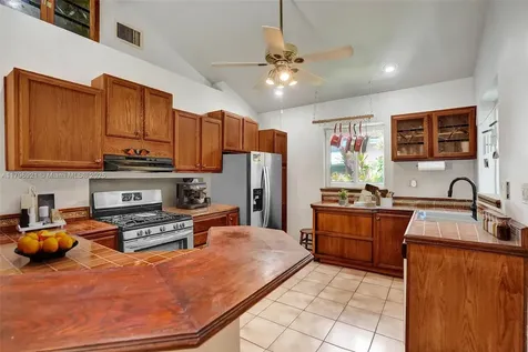 326 S 14th Avenue Hollywood FL 33020