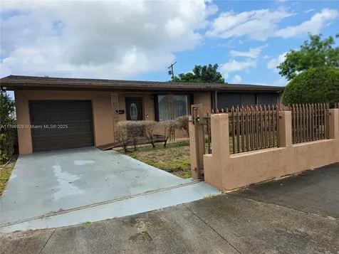 11615 Lincoln Boulevard Miami FL 33176
