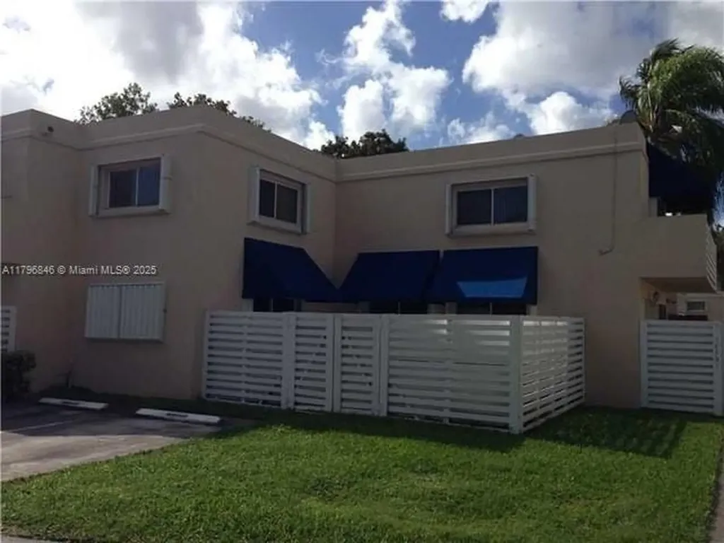 14351 SW 97th Lane Miami FL 33186