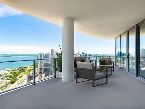 851 NE 1st Avenue Miami FL 33132