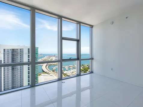 851 NE 1st Avenue Miami FL 33132