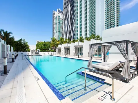 851 NE 1st Avenue Miami FL 33132
