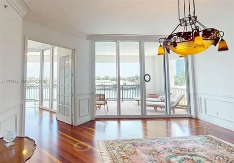 20165 NE 39 Place Aventura FL 33180