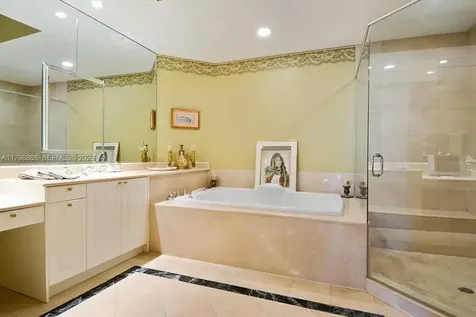 20165 NE 39 Place Aventura FL 33180