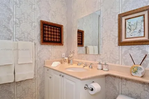 20165 NE 39 Place Aventura FL 33180