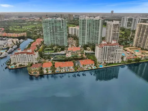 20165 NE 39 Place Aventura FL 33180