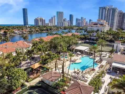 20165 NE 39 Place Aventura FL 33180