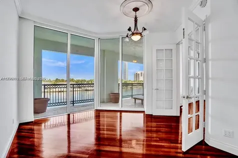 20165 NE 39 Place Aventura FL 33180