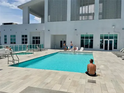 133 NE 2nd Avenue Miami FL 33132