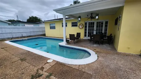 6881 Sheridan Street Hollywood FL 33024