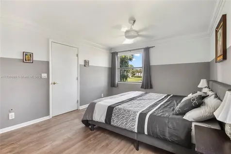 22053 Palms Way Boca Raton FL 33433