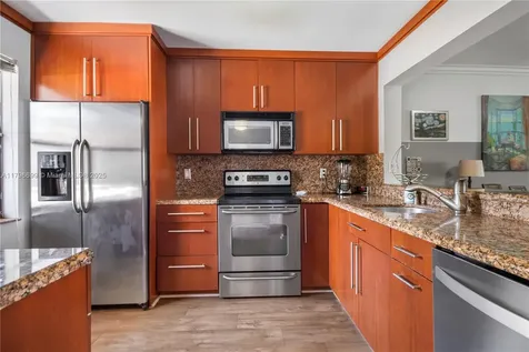 22053 Palms Way Boca Raton FL 33433