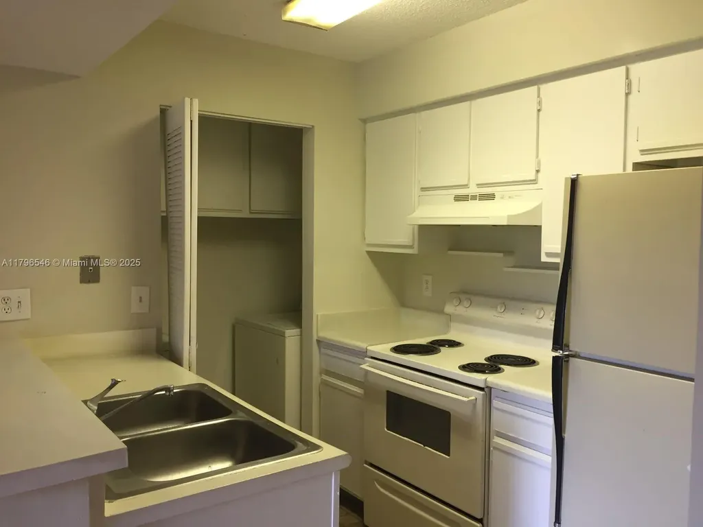 1225 SW 46th Avenue Pompano Beach FL 33069
