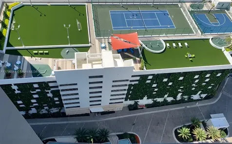 16385 Biscayne Boulevard North Miami Beach FL 33160