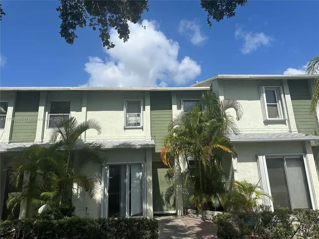 878 Crystal Lake Drive Deerfield Beach FL 33064