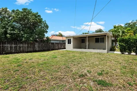 500 Oakwood Drive Miami Springs FL 33166