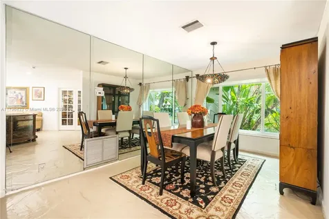 610 Lake Dasha Circle Plantation FL 33324