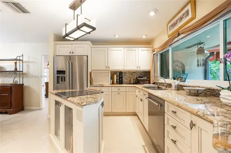 610 Lake Dasha Circle Plantation FL 33324