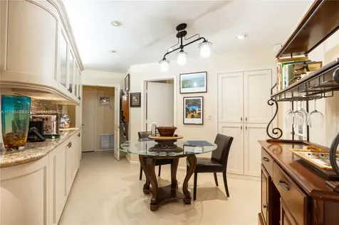 610 Lake Dasha Circle Plantation FL 33324