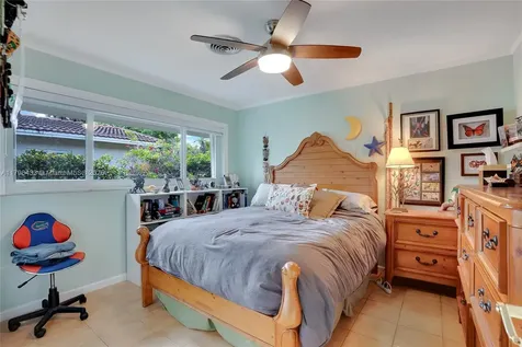 610 Lake Dasha Circle Plantation FL 33324