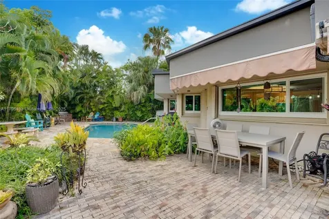 610 Lake Dasha Circle Plantation FL 33324