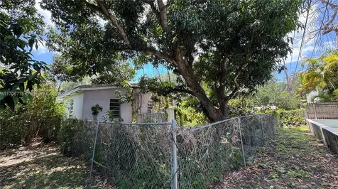 317 NE 87th Street El Portal FL 33138