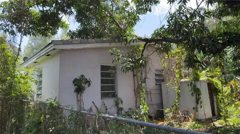 317 NE 87th Street El Portal FL 33138