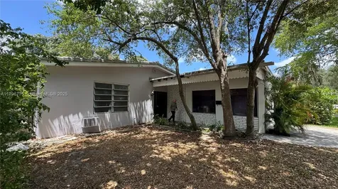 317 NE 87th Street El Portal FL 33138