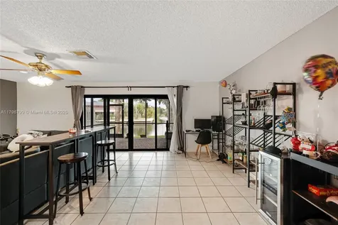 9885 Fairway Cove Lane Plantation FL 33324
