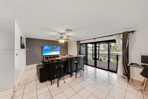9885 Fairway Cove Lane Plantation FL 33324