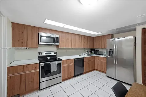 9885 Fairway Cove Lane Plantation FL 33324