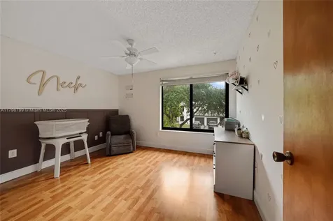 9885 Fairway Cove Lane Plantation FL 33324