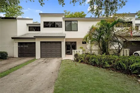 9885 Fairway Cove Lane Plantation FL 33324