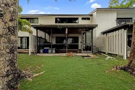 9885 Fairway Cove Lane Plantation FL 33324