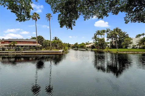 9885 Fairway Cove Lane Plantation FL 33324