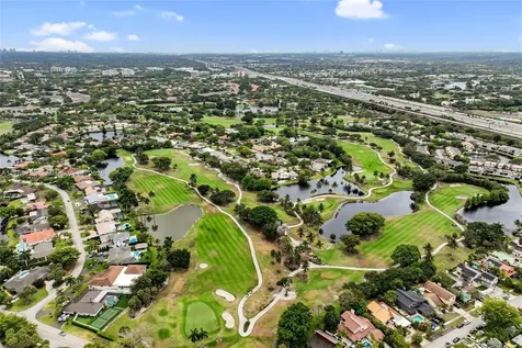 9885 Fairway Cove Lane Plantation FL 33324
