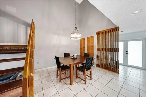 9885 Fairway Cove Lane Plantation FL 33324
