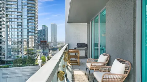 55 SE 6th Street Miami FL 33131