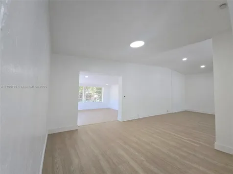 585 NE 138th Street North Miami FL 33161