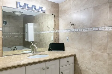 2101 S Ocean Drive Hollywood FL 33019