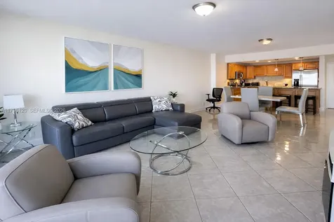 2101 S Ocean Drive Hollywood FL 33019