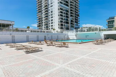 2101 S Ocean Drive Hollywood FL 33019