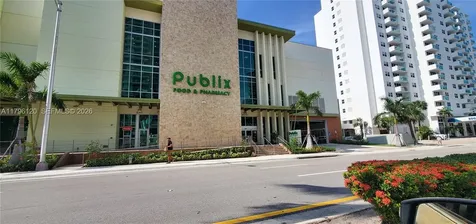 2101 S Ocean Drive Hollywood FL 33019
