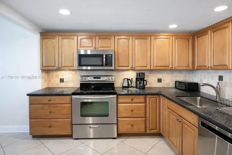 2101 S Ocean Drive Hollywood FL 33019