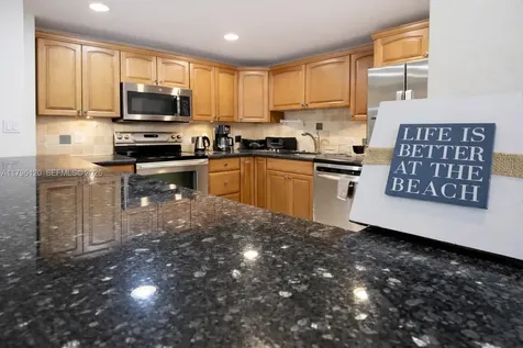 2101 S Ocean Drive Hollywood FL 33019