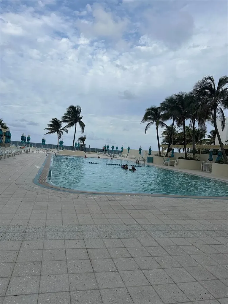 2501 S Ocean Drive Hollywood FL 33019